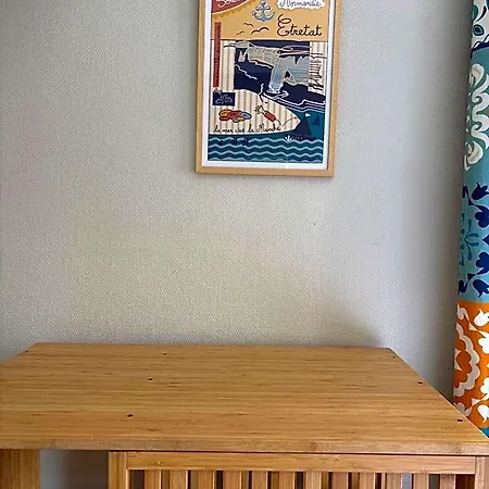 L'aiguille Creuse Hotel Étretat