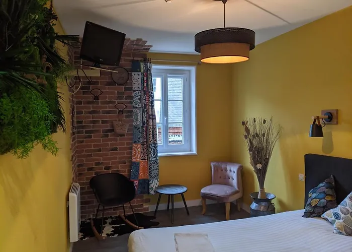 L'aiguille Creuse Hotel Étretat